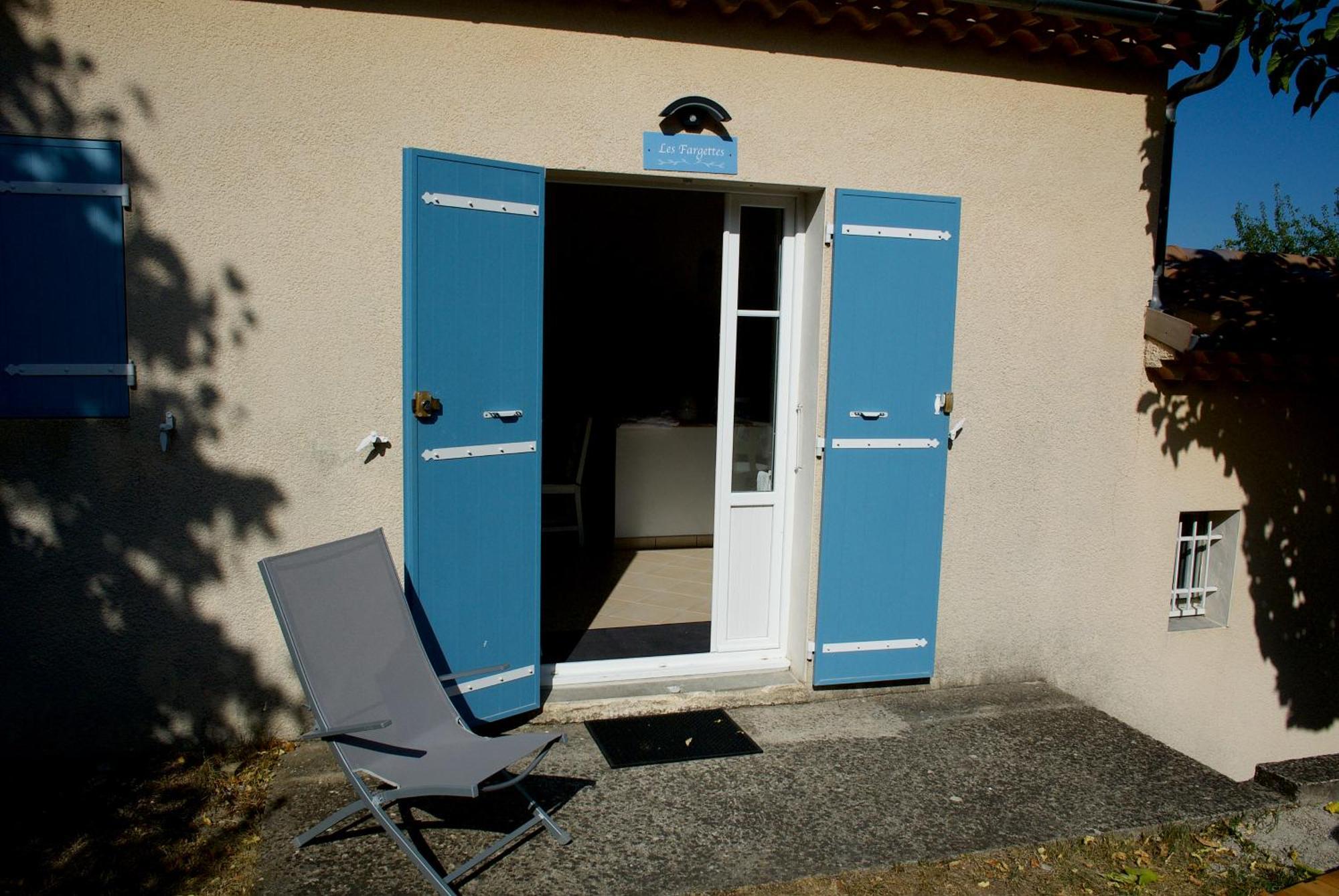 Nid Douillet - Les Fargettes - Superbe Vue - Charmante Petite Maison Avec Jardin - 2 Pieces A Privas Exterior foto